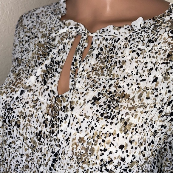 Rose + Olive blouse flowy bell sleeve cheetah animal print key hole neckline XL - Picture 4 of 11